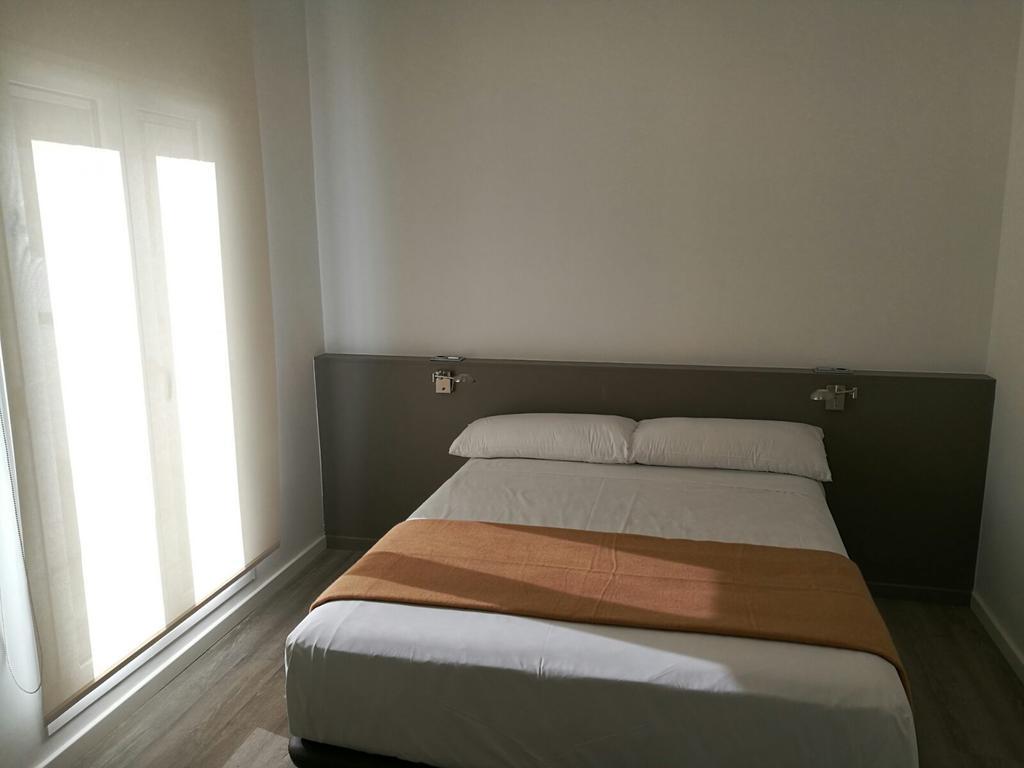 Double Room Extra Bed,664920135:JPEG