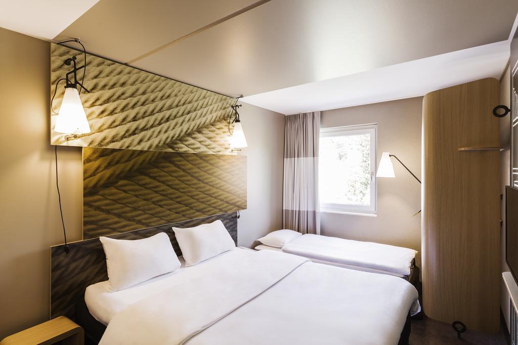 Standard Room Three Single Beds