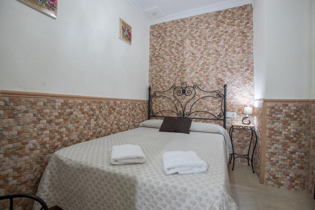 Single Room Private Bathroom