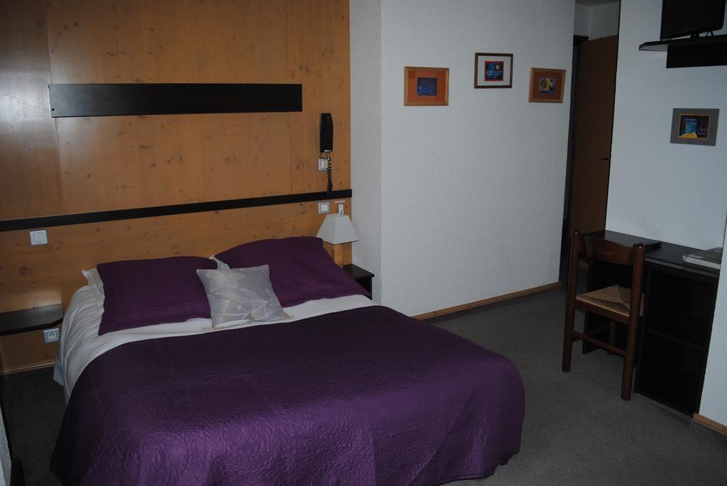 Double Room,832000511:JPEG
