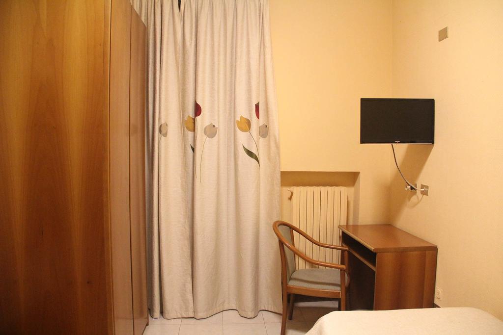 Single Room shared Balcony,378330589:JPEG