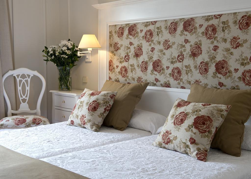 Standard Double Room,779720358:JPEG