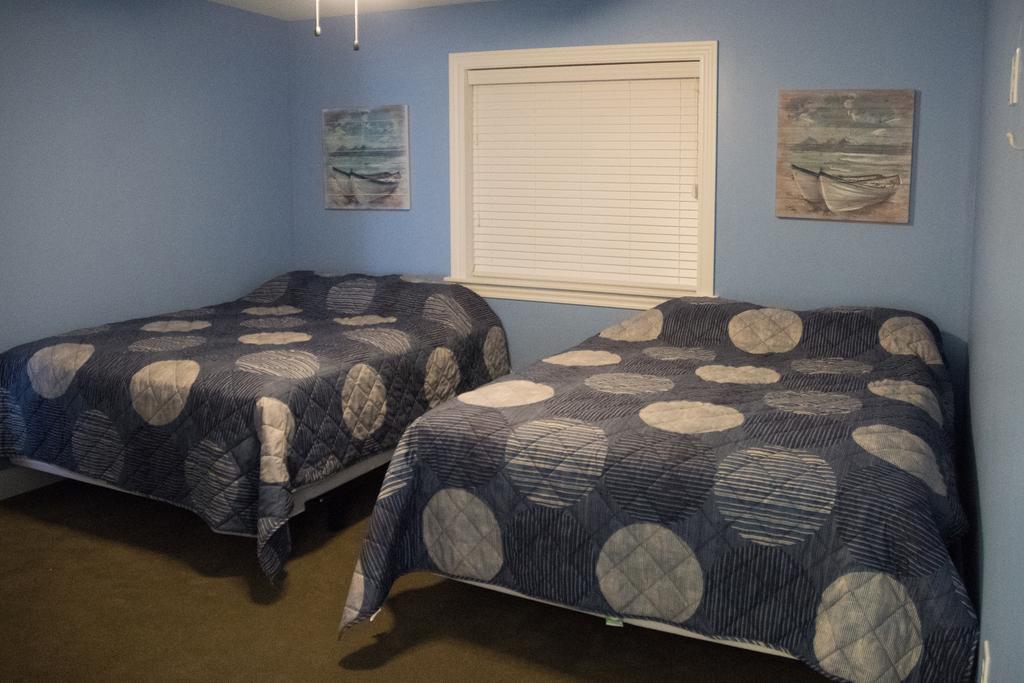 10-Person Waterfront Condo
