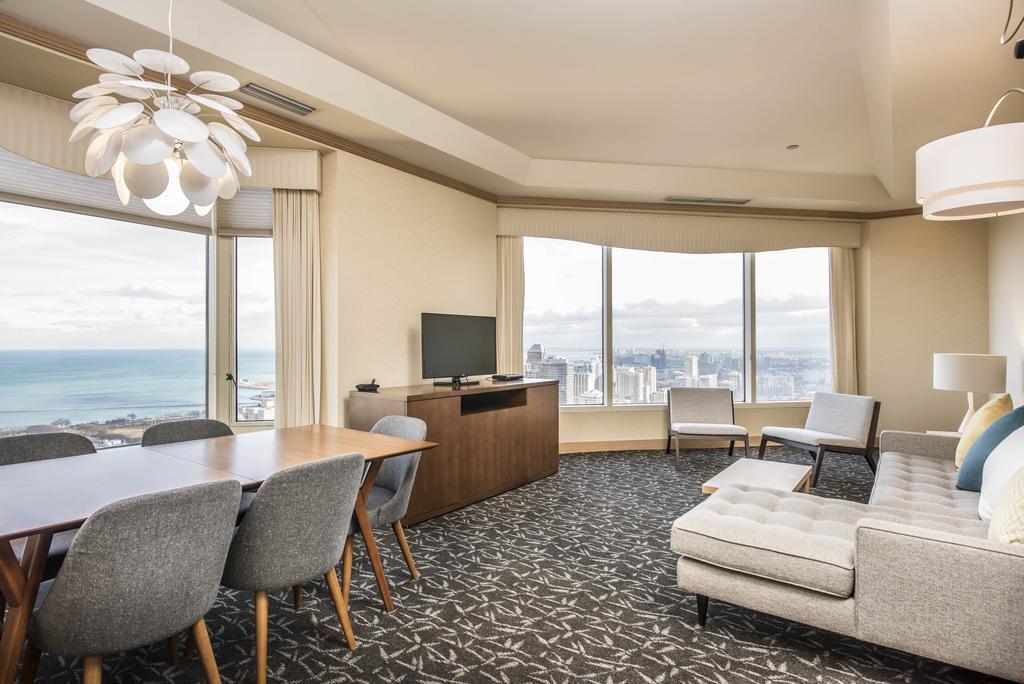 Deluxe One-Bedroom Suite