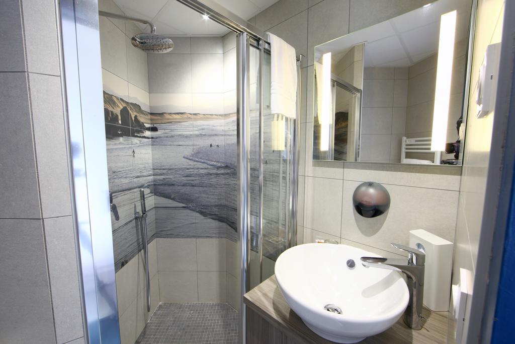 Superior Single Room,379567051:JPEG