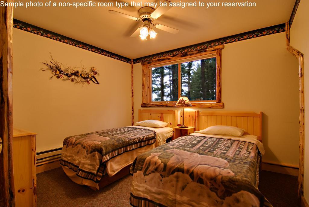 One Queen Two Twin Room