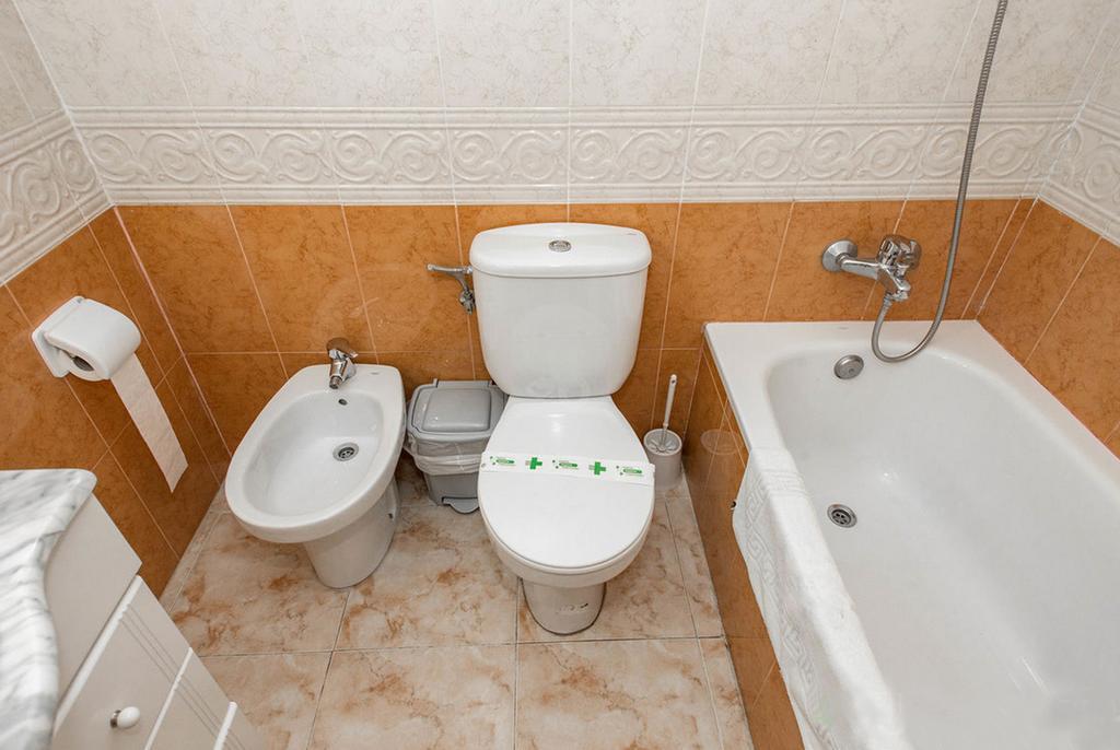 Three-Bedroom Apartment,379839172:JPEG