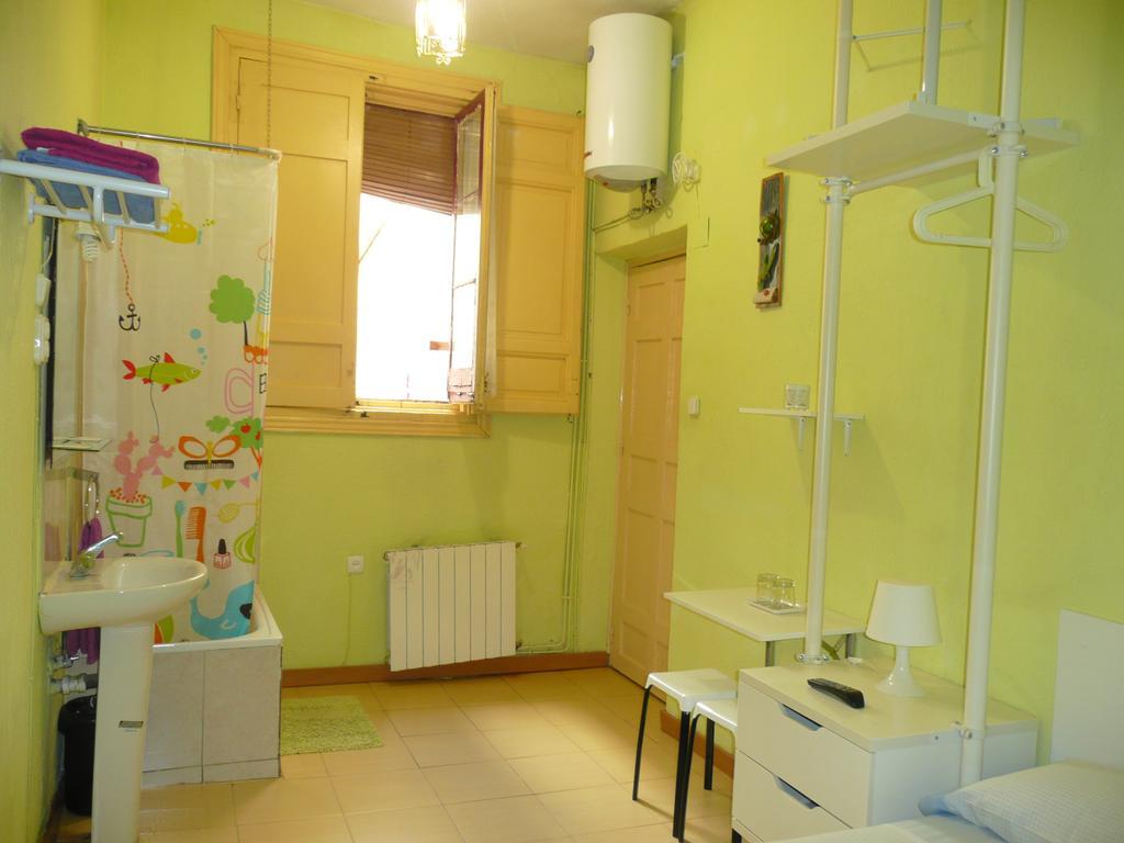 Double Room Shower