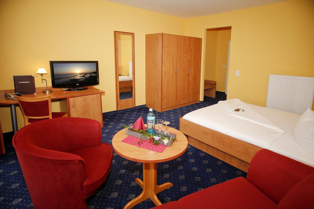 Double Room Balcony,20901849:JPEG