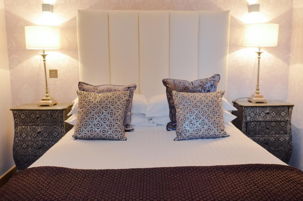 Large Superior 2 Bedroom Apartment
