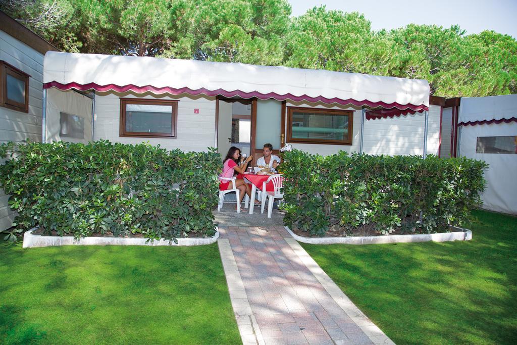 Mobile Home,395357247:JPEG