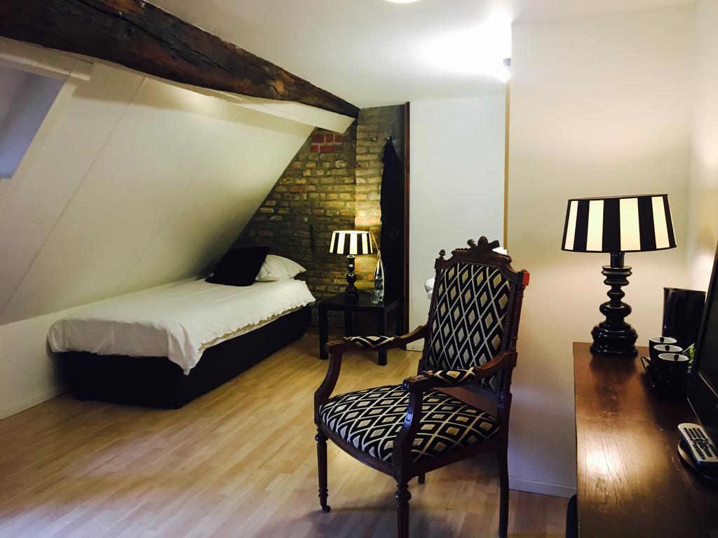 Triple Room,382713241:JPEG