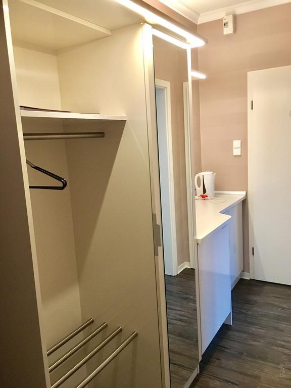Apartment,661558635:JPEG