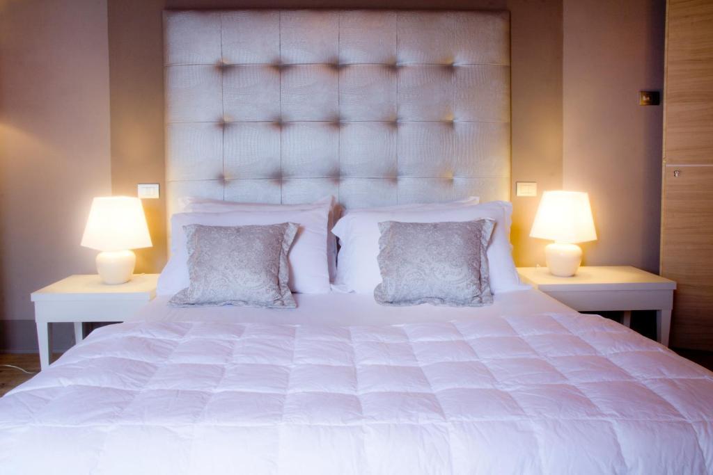 Deluxe Double Room King Size Bed Spa Access,1498507990:JPEG