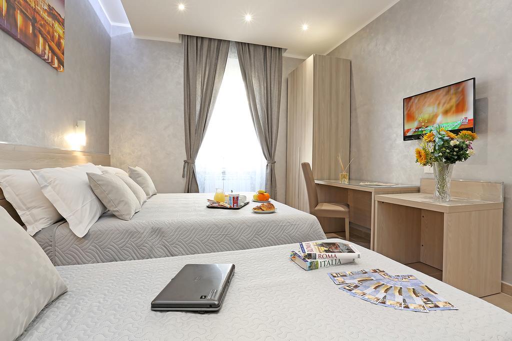 Triple Room with City View,393985812:JPEG