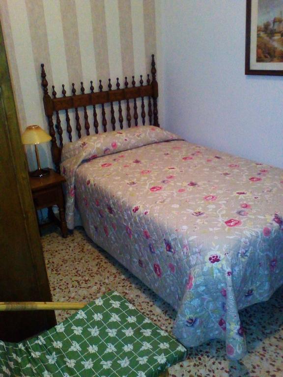 Single Room,1011759070:JPEG