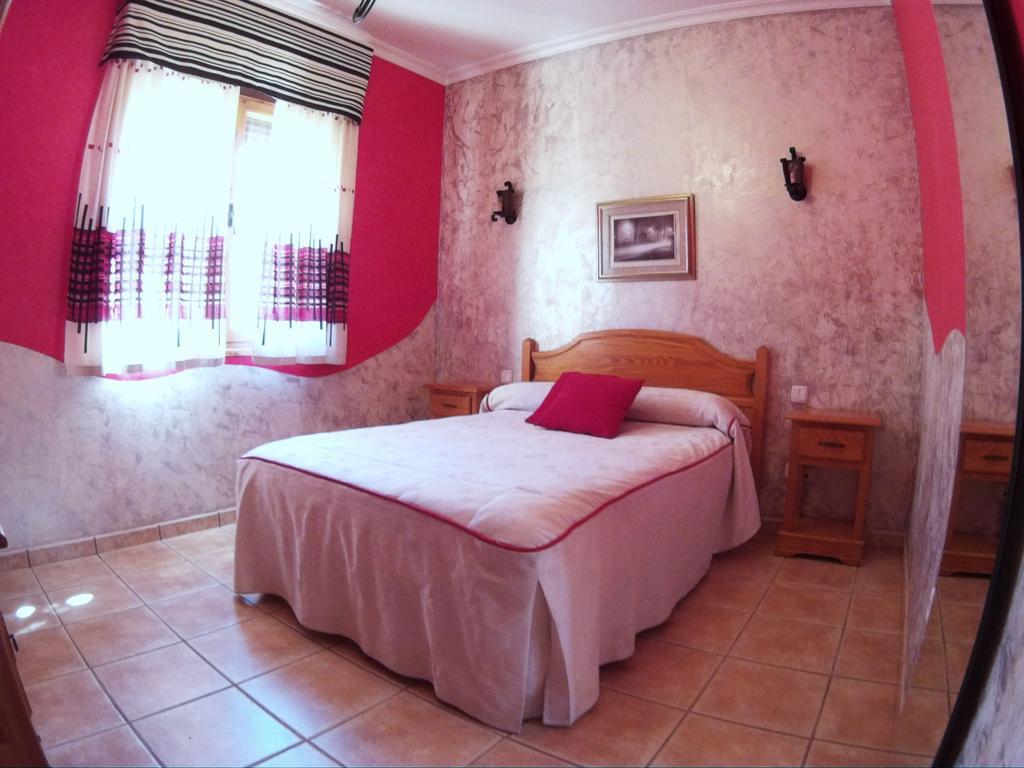 Standard Queen Room,780087105:JPEG