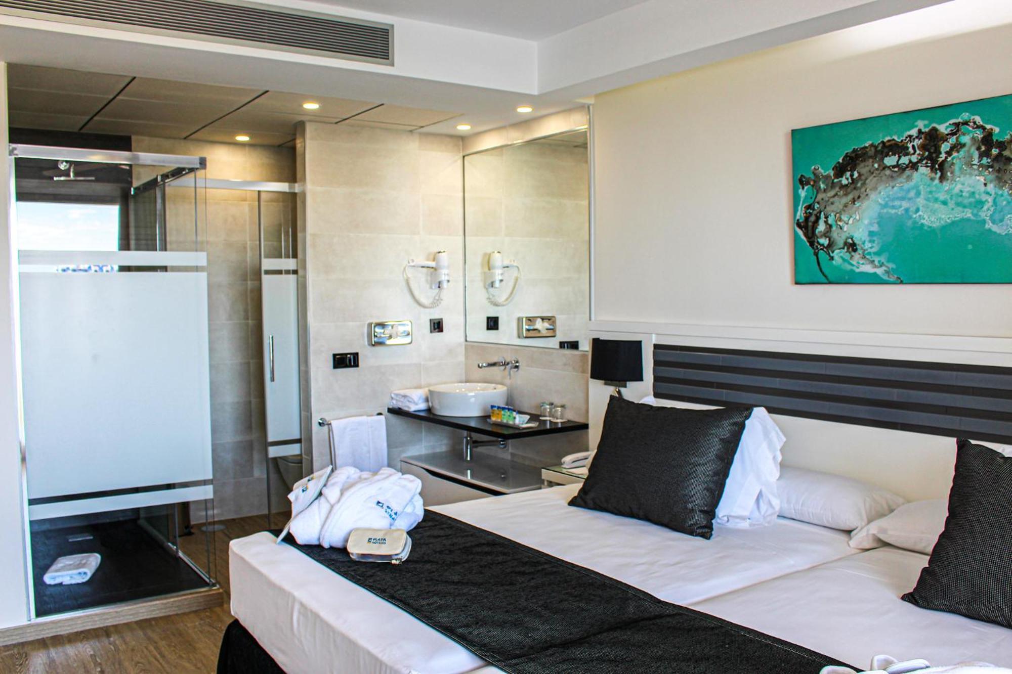 Superior Double Room (2 Adults + 2 Children),1371458066:JPEG