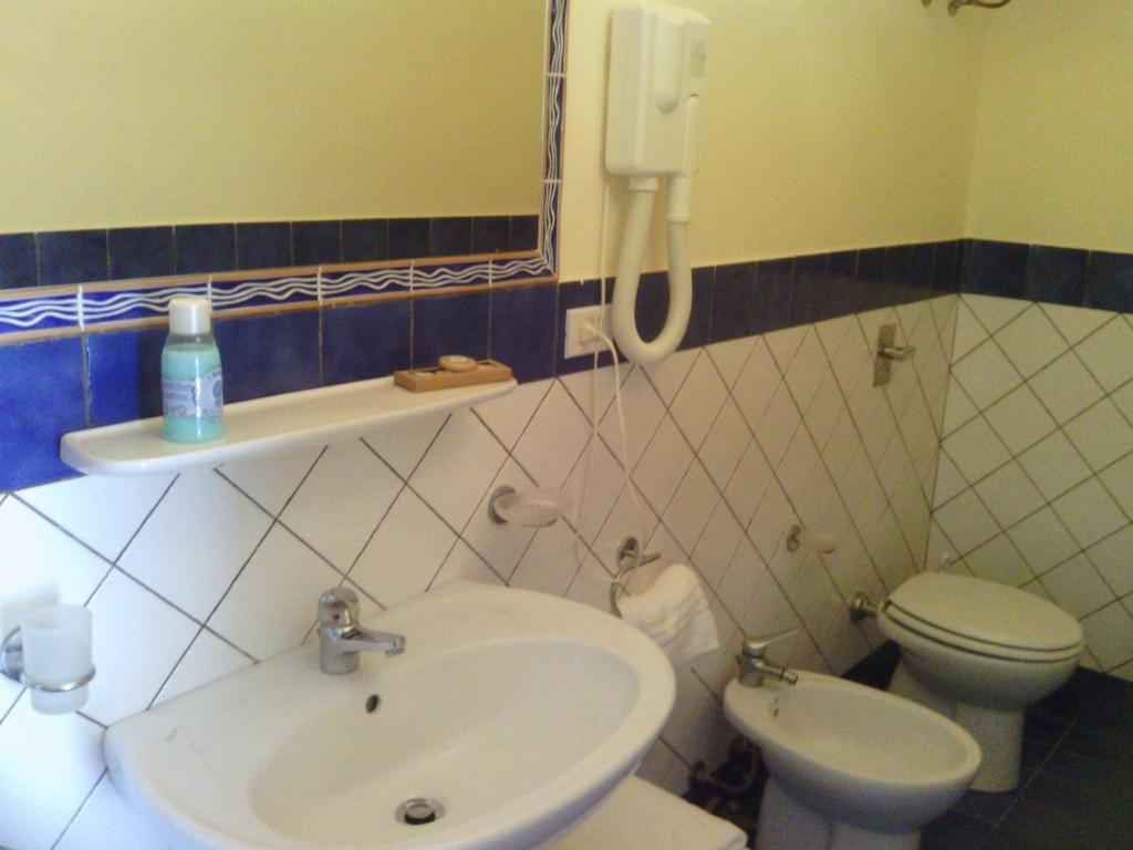 Double Comfort,52388177:JPEG