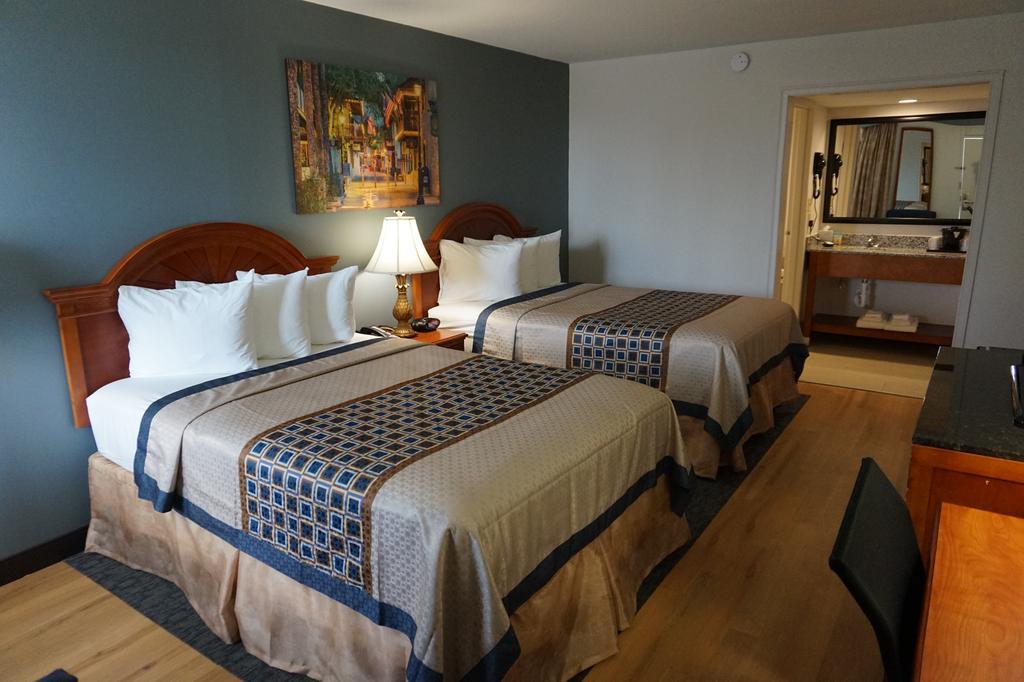 Double Room Two Double Beds Non-Smoking
