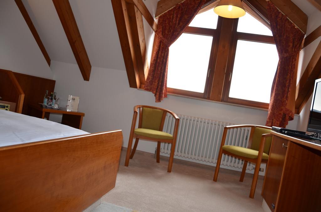 Single Room,393715314:JPEG