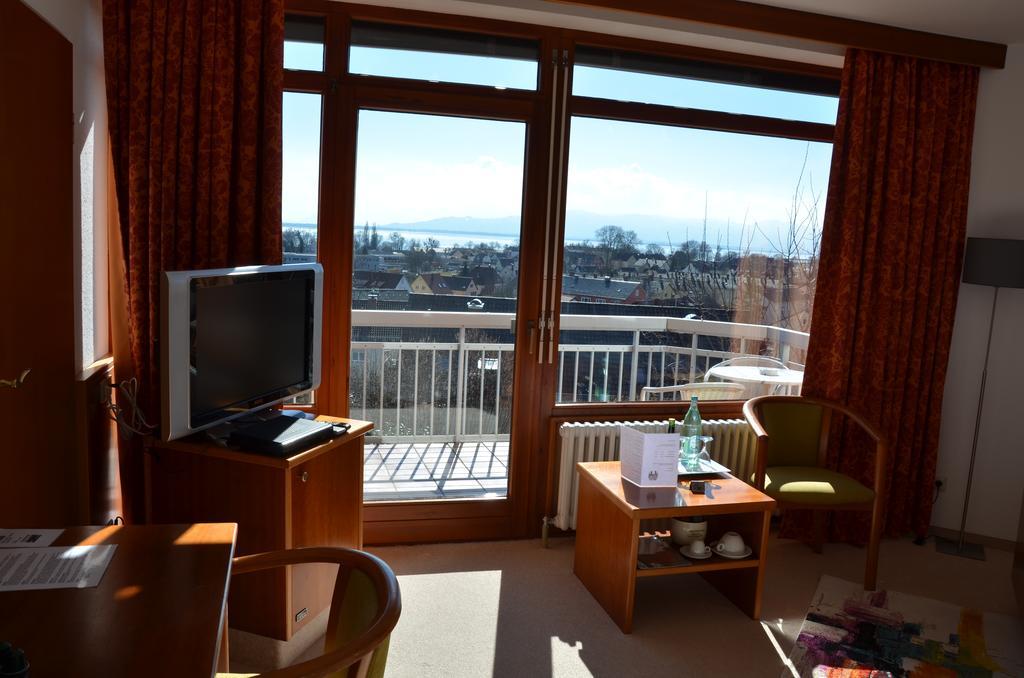 Single Room Lake View
