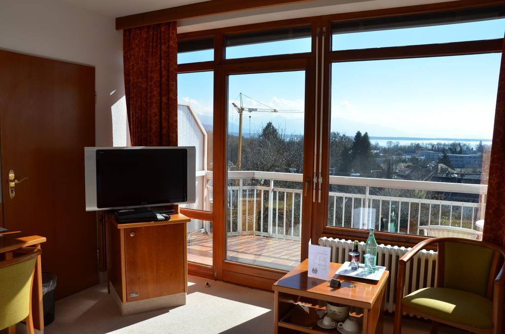 Single Room Lake View
