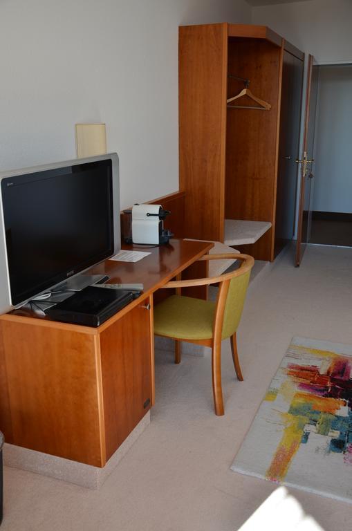 Single Room Lake View,393715599:JPEG