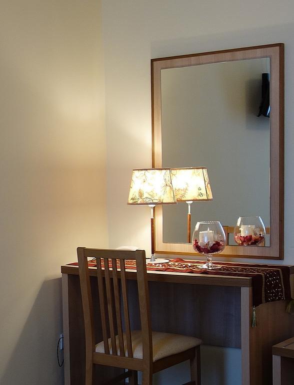 Superior One-Bedroom Apartment,393787041:JPEG