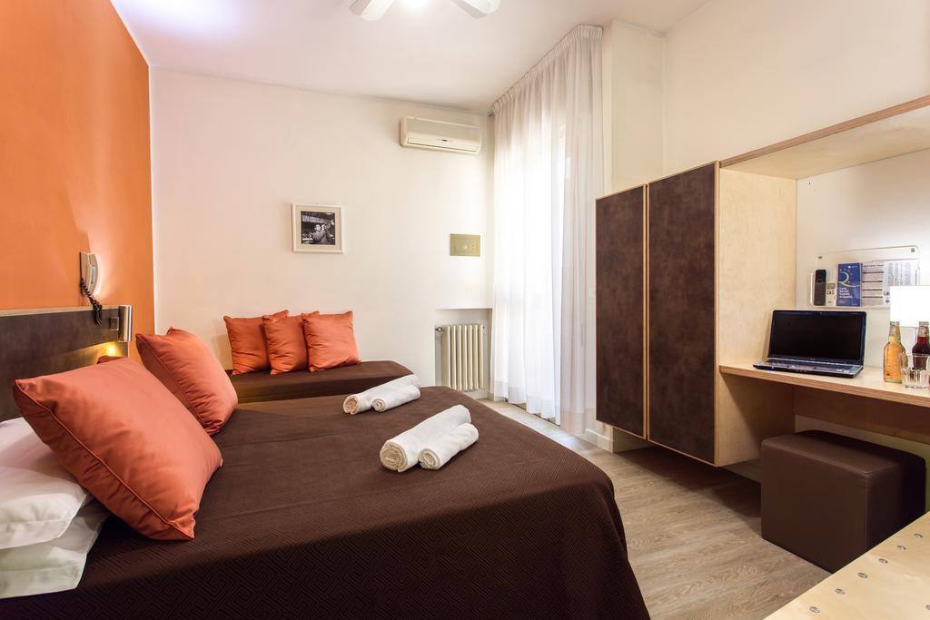 Triple Room,394692360:JPEG