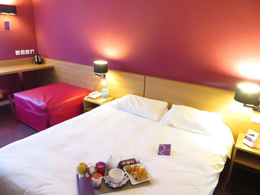 Superior Room One King Bed One Sofa,1215247162:JPEG