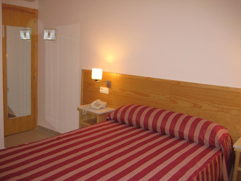 Deluxe Double Room Balcony,410838009:JPEG