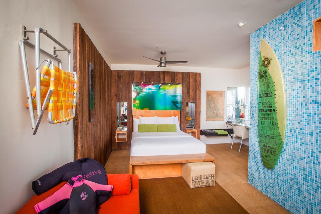 Surf Themed Queen Room