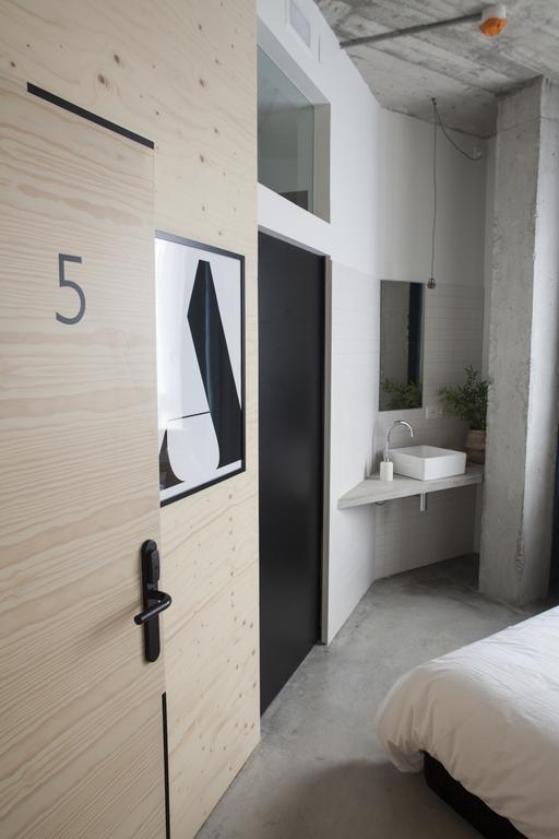 Double or Twin Room Private Bathroom,395661732:JPEG