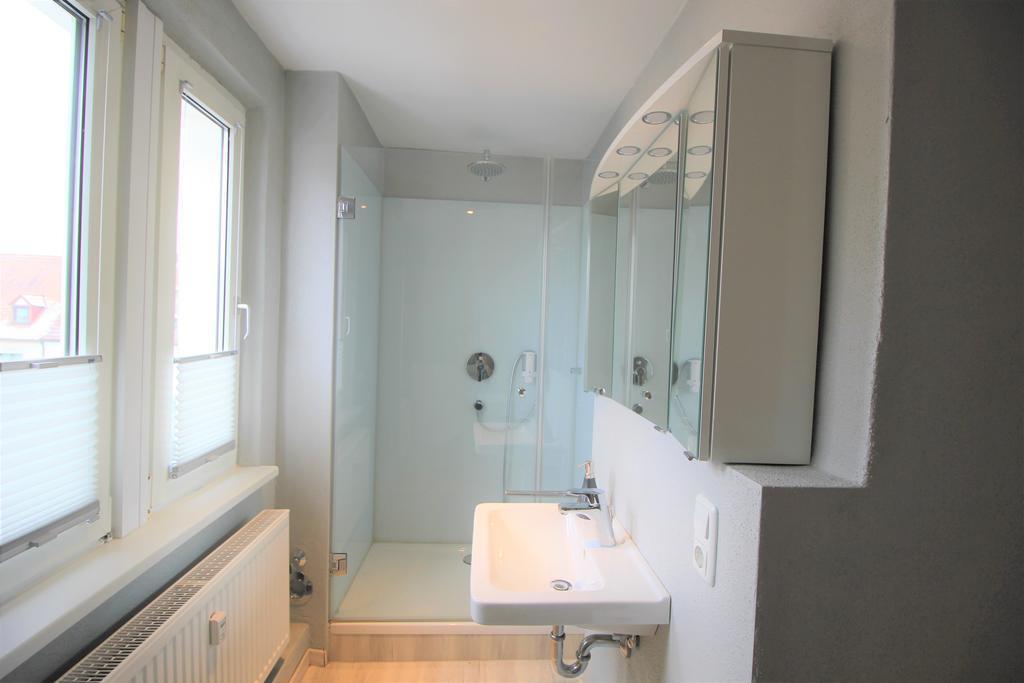 One-Bedroom Apartment,445235685:JPEG