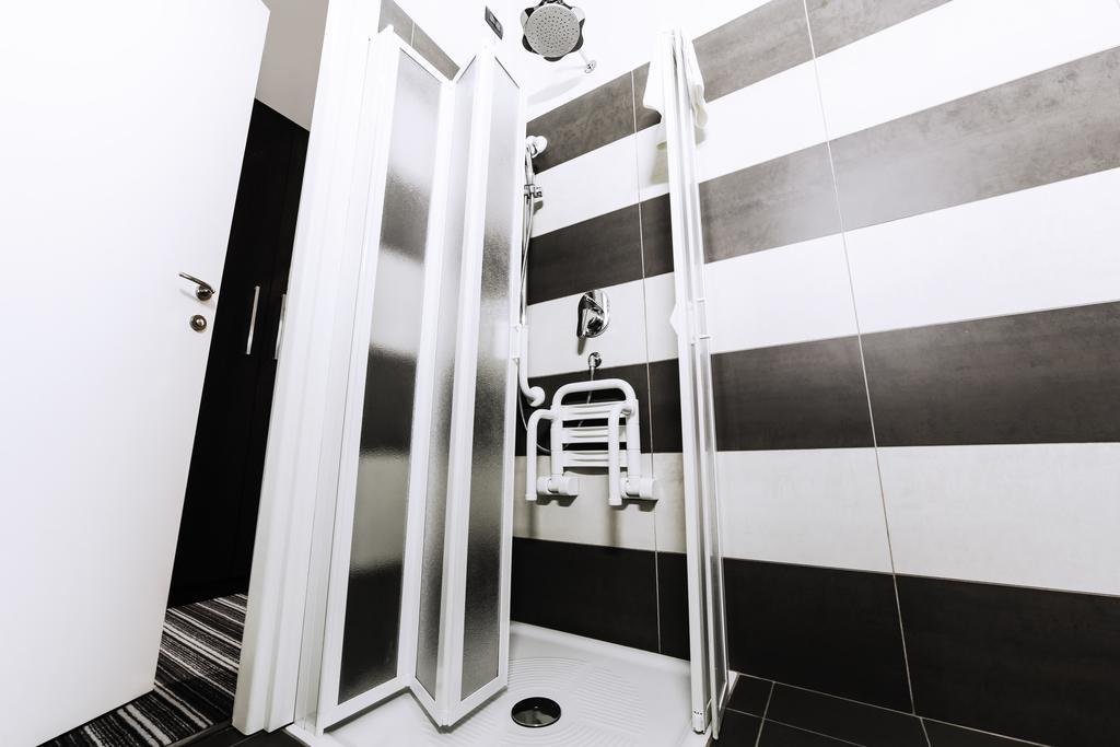 Double or Twin Room Disability Access