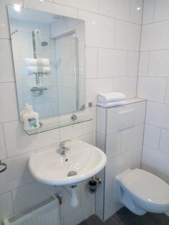 Double Room Private Bathroom
