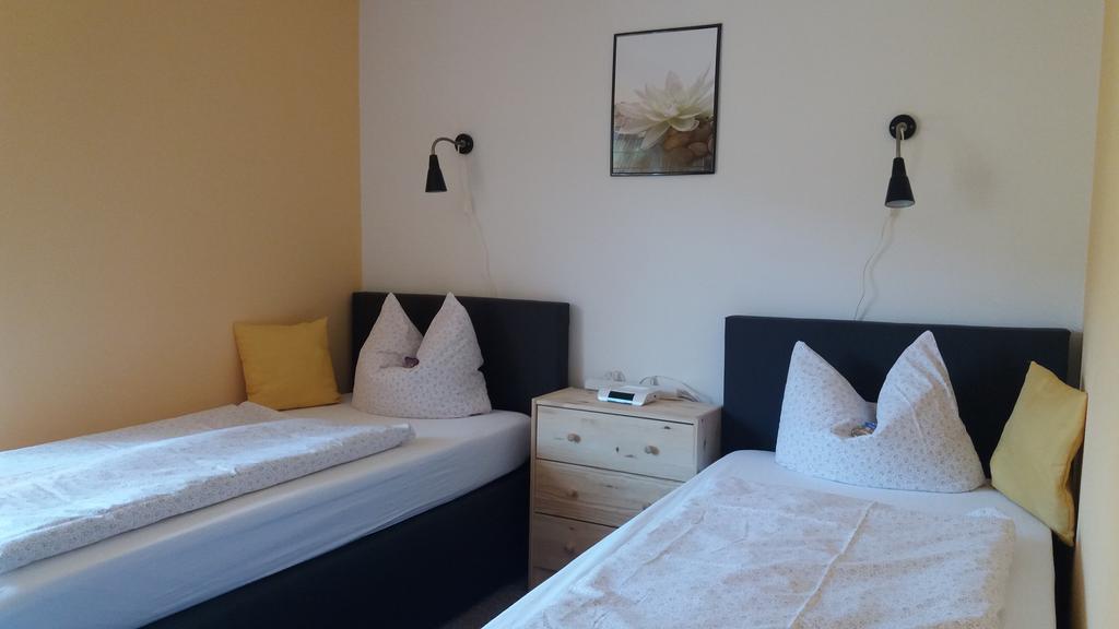 Small Twin Room,1039304701:JPEG