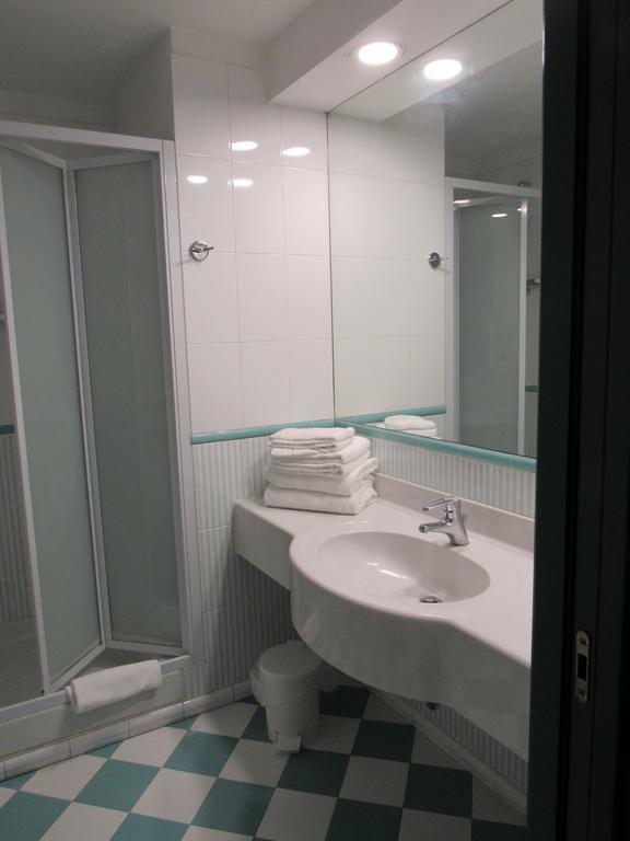Double Room,701511190:JPEG