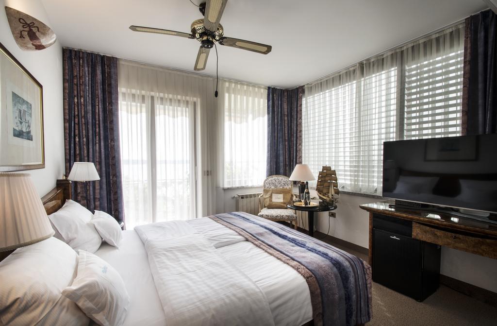 Comfort Double or Twin Room Balcony Sea View