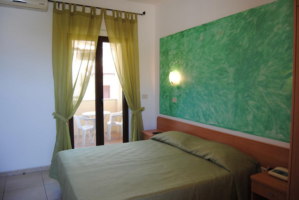 Double Room,1244481739:JPEG