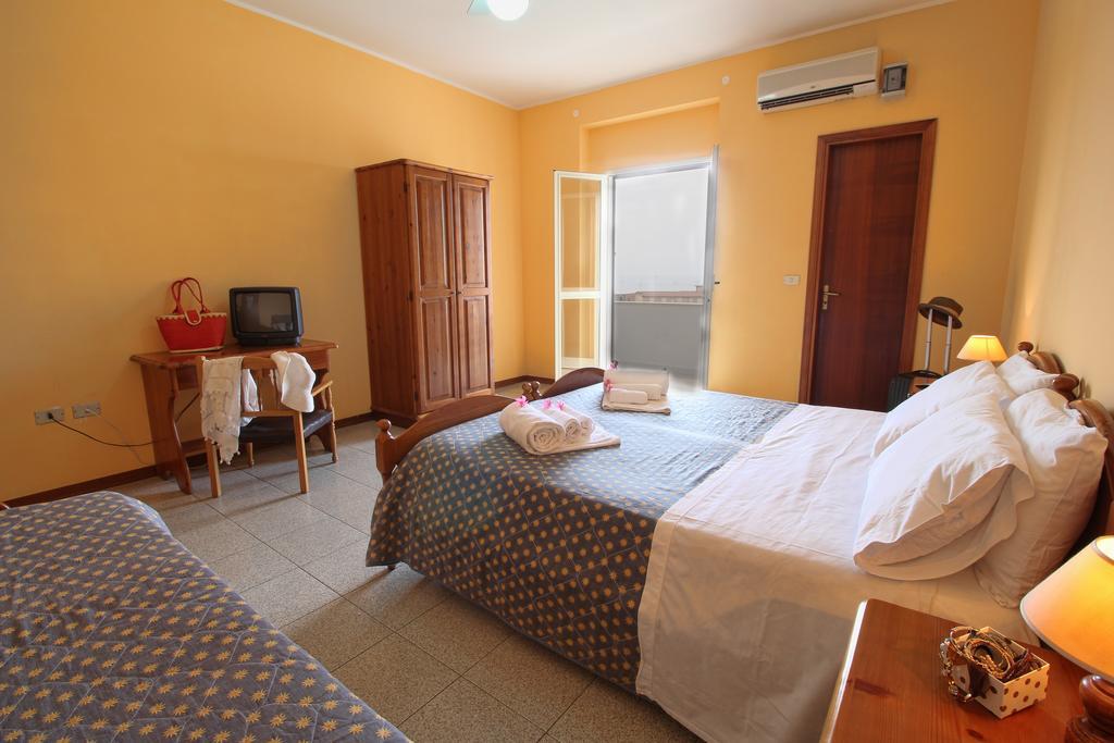 Quadruple Room,397965792:JPEG