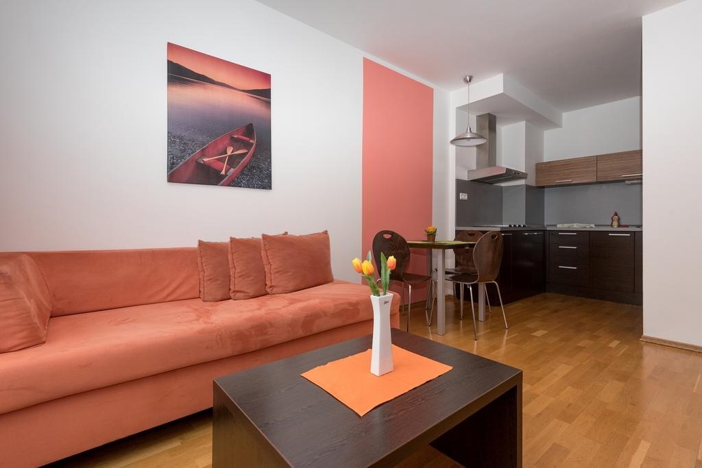 One-Bedroom Apartment (2 Adults),706635100:JPEG