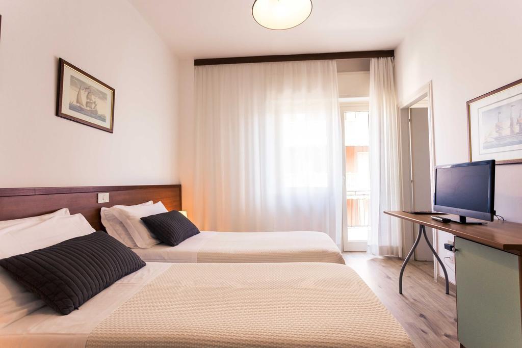 Double or Twin Room,398839227:JPEG