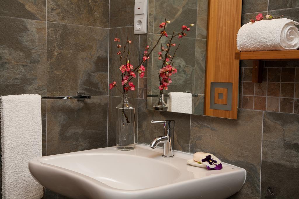 Deluxe Double or Twin Room Garden View