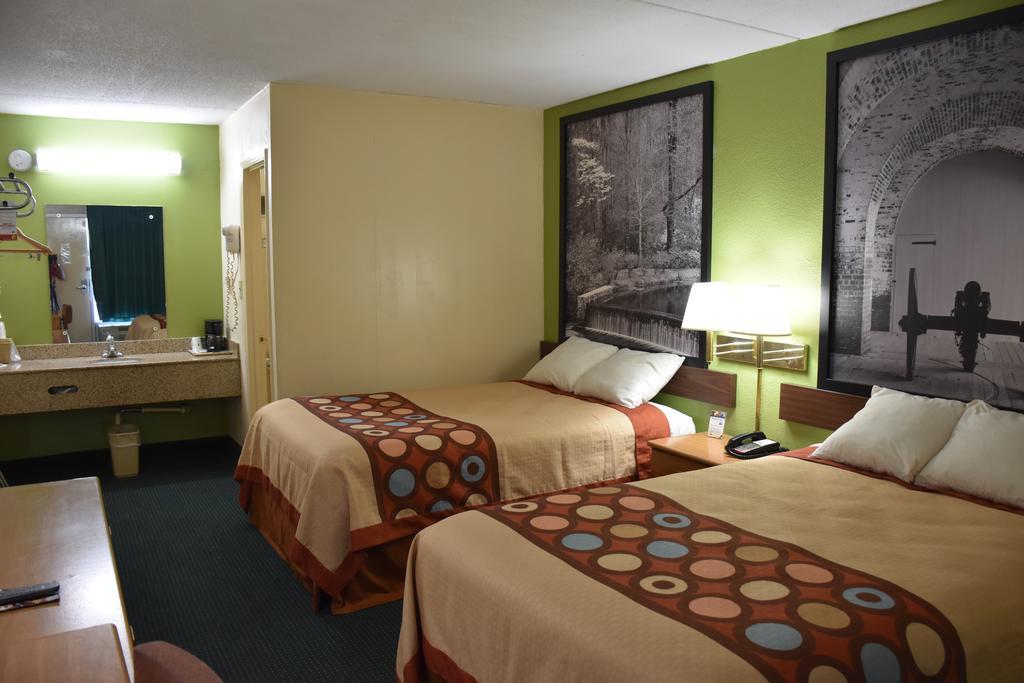 Double Room with Two Double Beds - Smoking