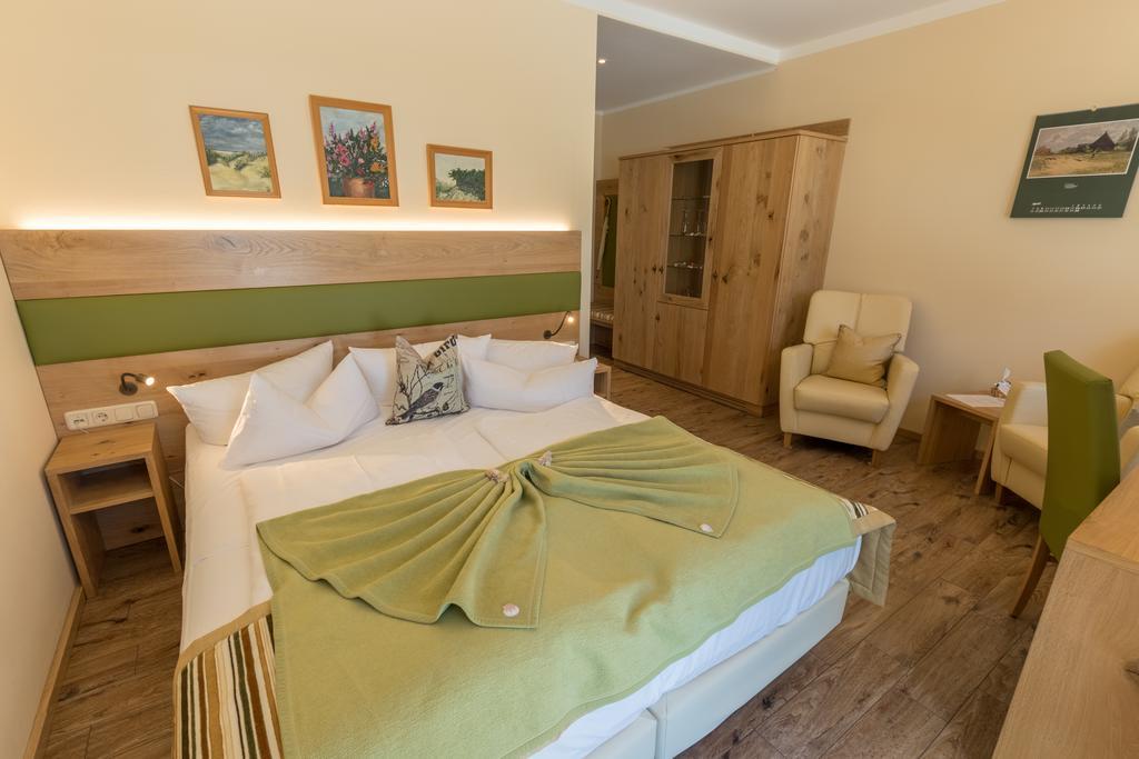 Double Room,398874864:JPEG