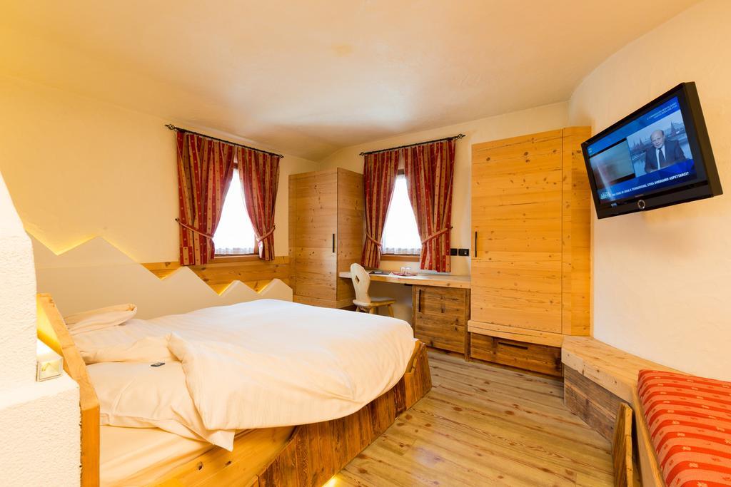 Deluxe Room sauna
