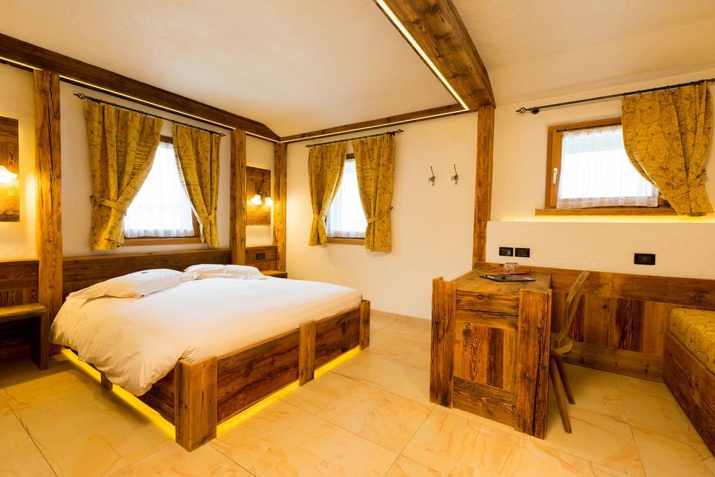 Deluxe Room sauna