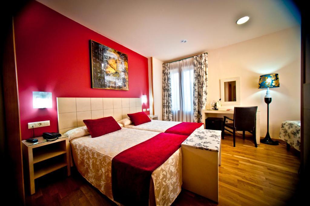 Twin Room,680378631:JPEG